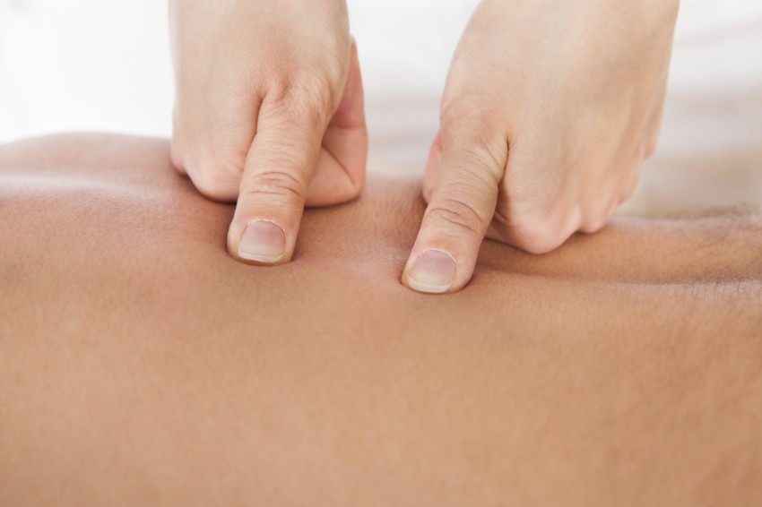 deep tissue & trigger point massage course - babtac related image